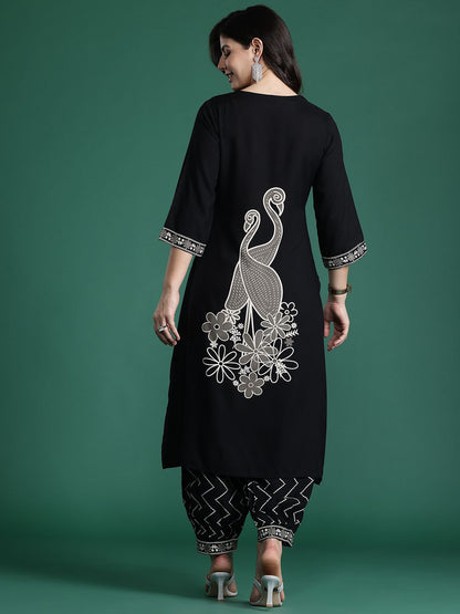Printed Beads and Stones Detail Kurta with Trousers