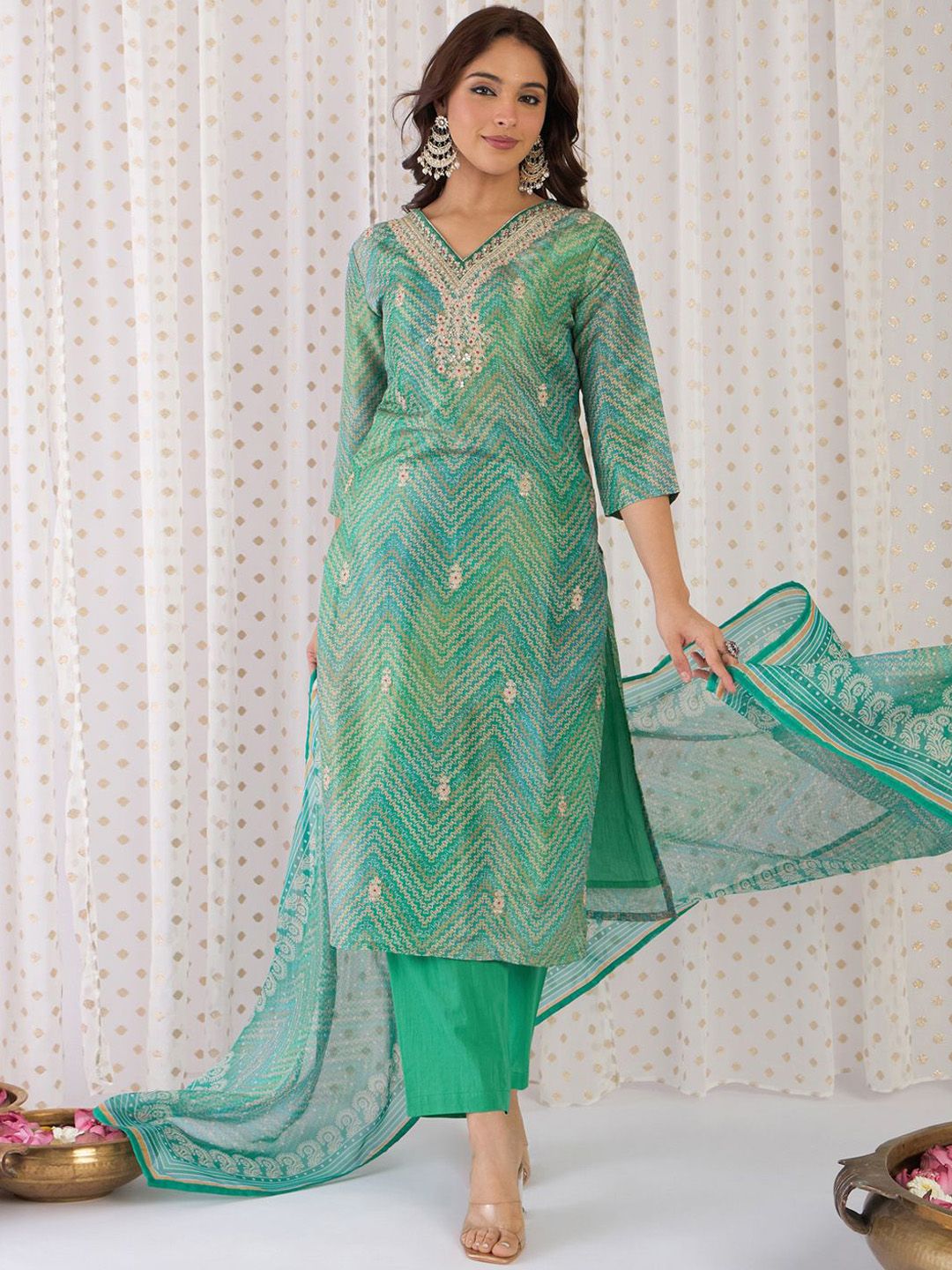 Dhiyona IE Women Floral Embroidered Regular Sequinned Kurta with Trousers & With Dupatta