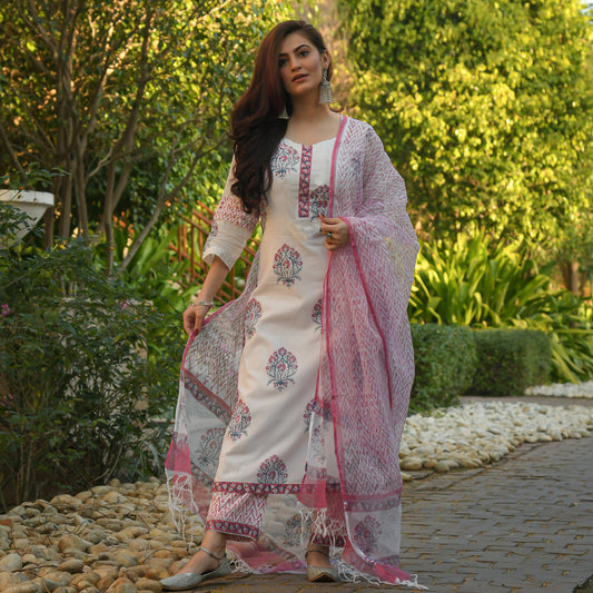 Women White Printed Pure Cotton Kurta And Pant Set