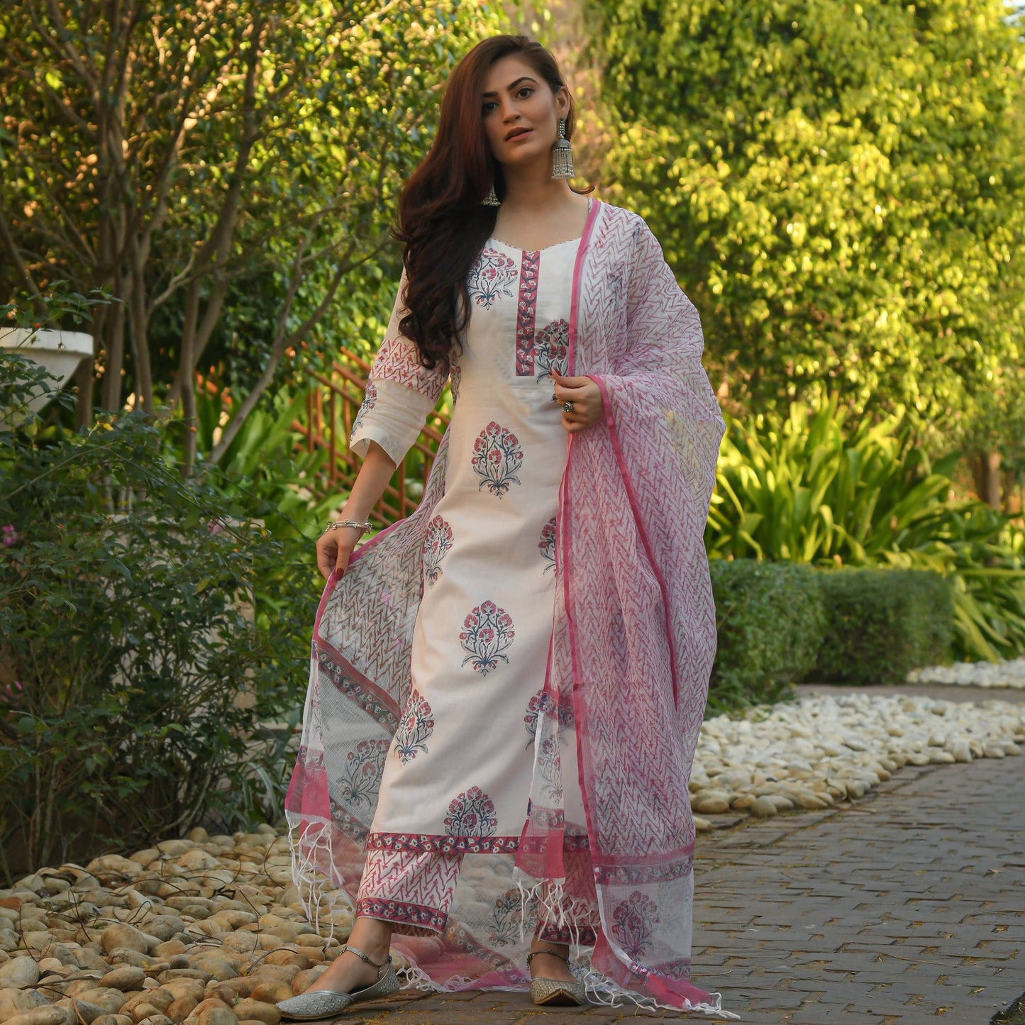 Women White Printed Pure Cotton Kurta And Pant Set