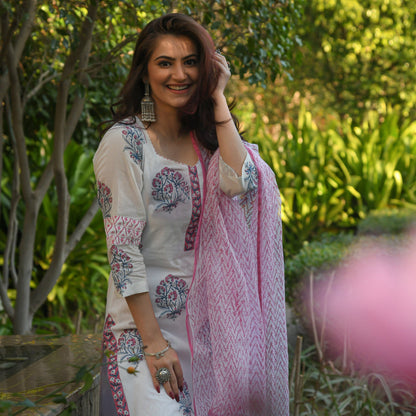 Women White Printed Pure Cotton Kurta And Pant Set