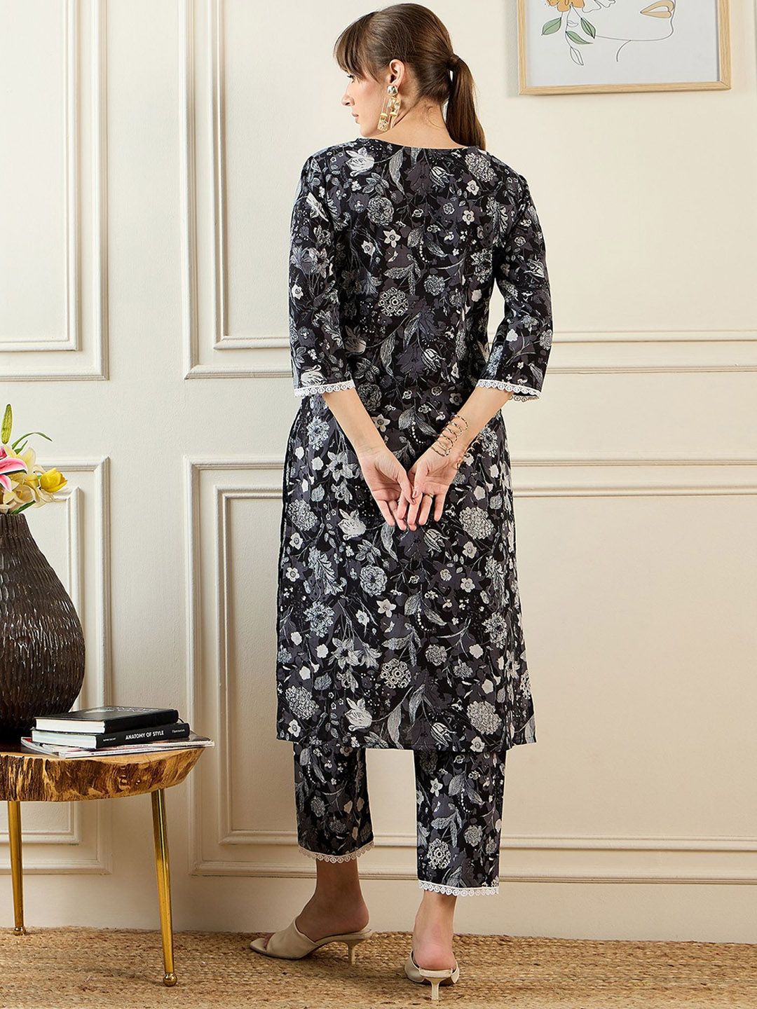 Dhiyona IE Women Floral Printed Regular Pure Cotton Kurta with Trousers