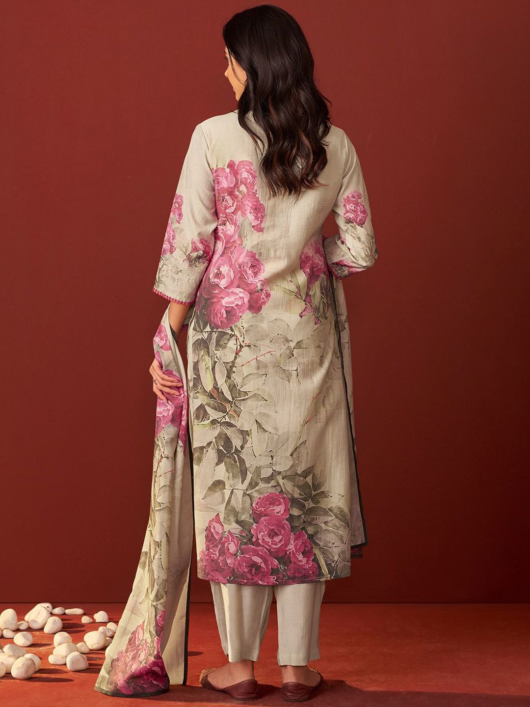 Dhiyona IE Women Floral Printed Kurta with Trousers & Dupatta