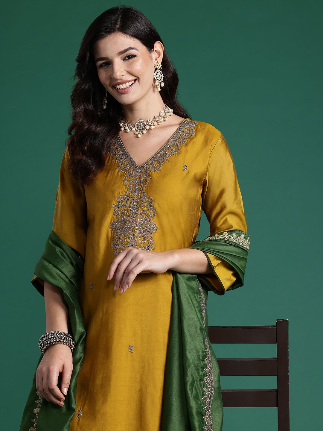 Ethnic Motifs Embroidered Sequinned Kurta With Trousers & Dupatta