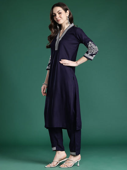 Dhiyona IE Floral Embroidered Sequinned Kurta with Trousers