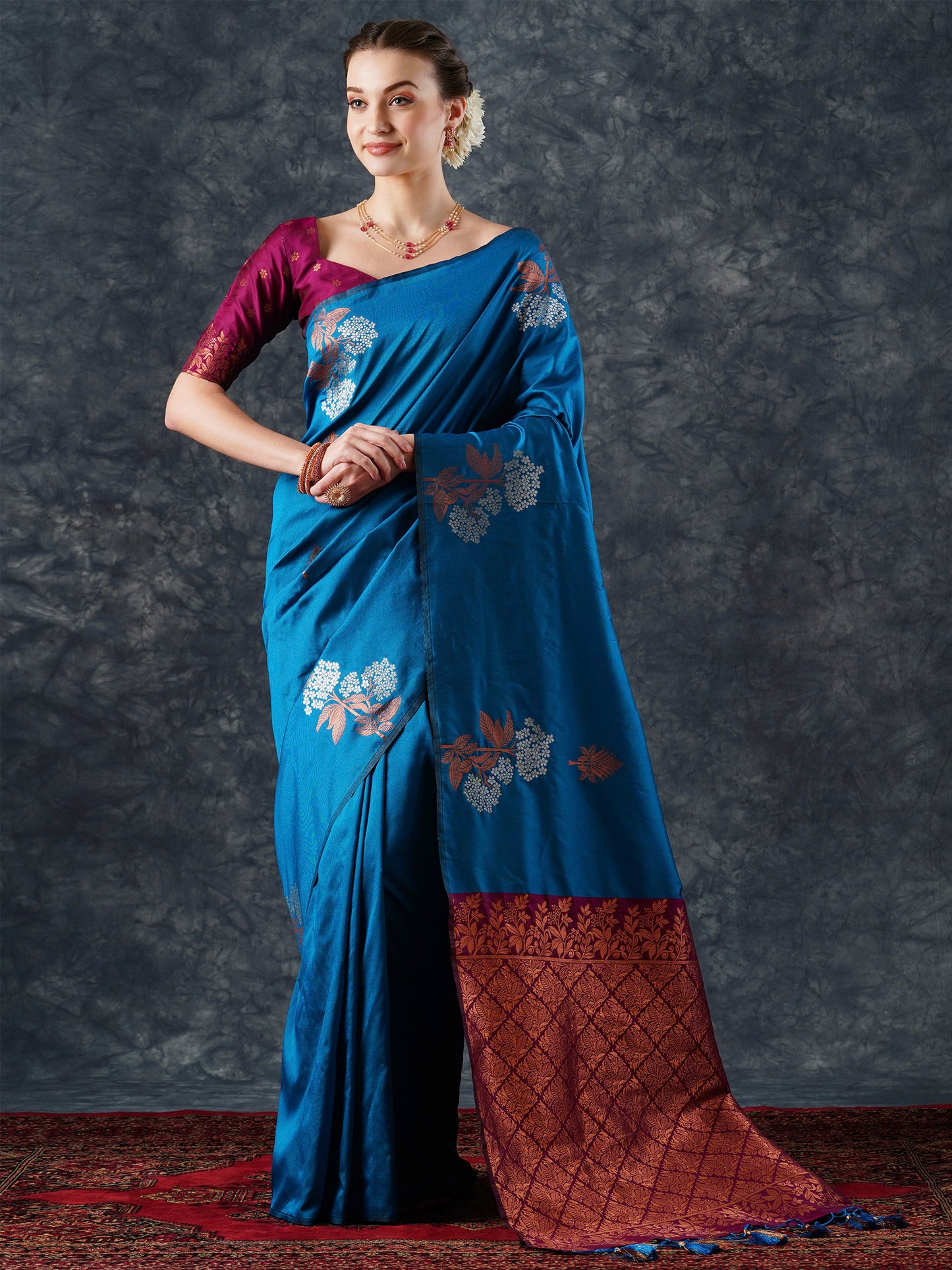 Women's Silk Blend Blue Woven Design Designer Saree With Blouse Piece
