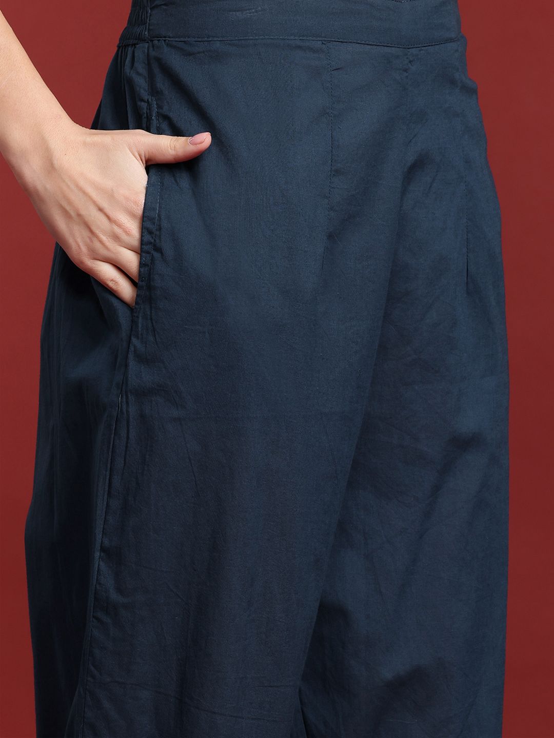 Paisley Printed Thread Work Pure Cotton Kurta With Trousers & Dupatta