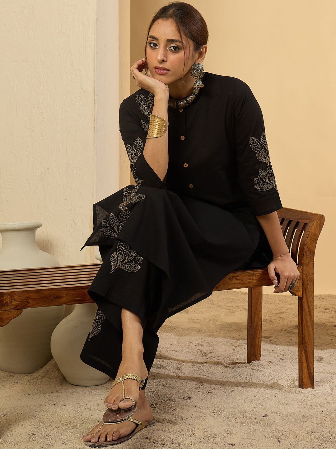 Women Embroidered Regular Thread Work Pure Cotton Kurta with Trousers