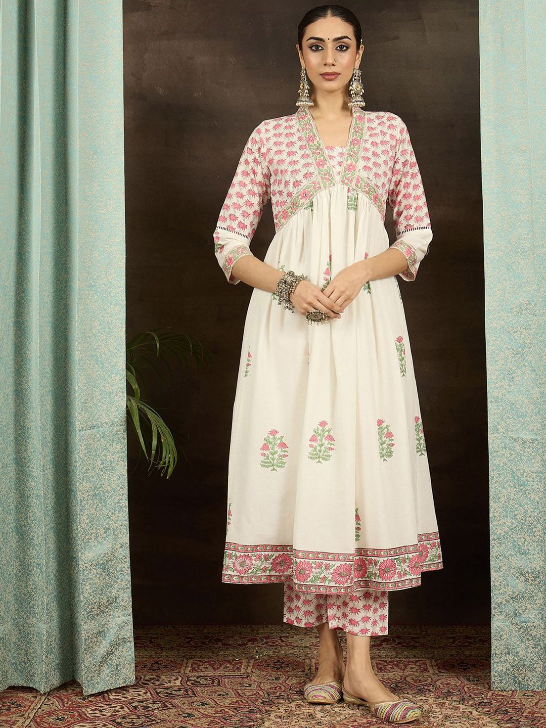 Dhiyona IE Women Floral Printed Empire Mirror Work Kurta with Trousers & With Dupatta