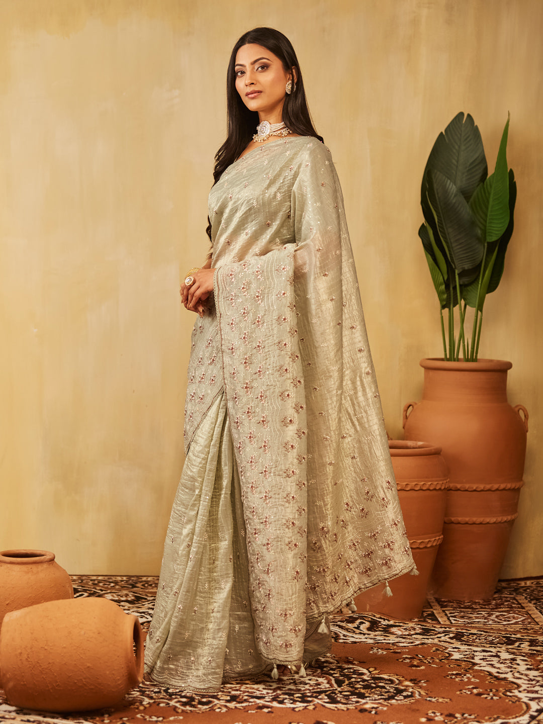 Dhiyona KS Women's Floral Embroidered Organza Saree