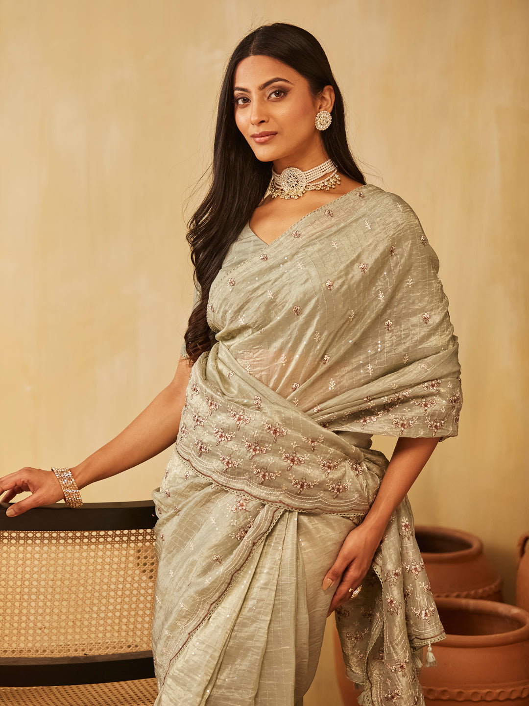 Dhiyona KS Women's Floral Embroidered Organza Saree