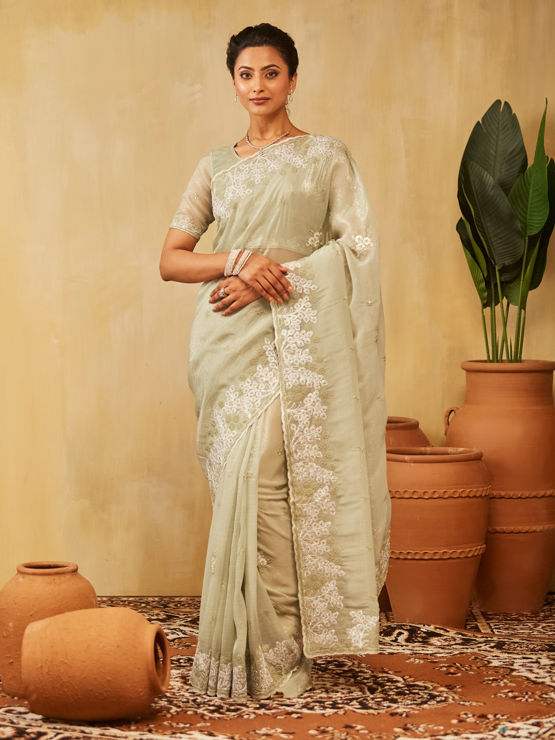 Dhiyona KS Women's Embellished Embroidered Saree