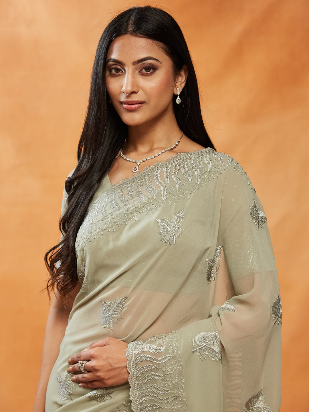 Dhiyona KS Women's Embellished Embroidered Saree