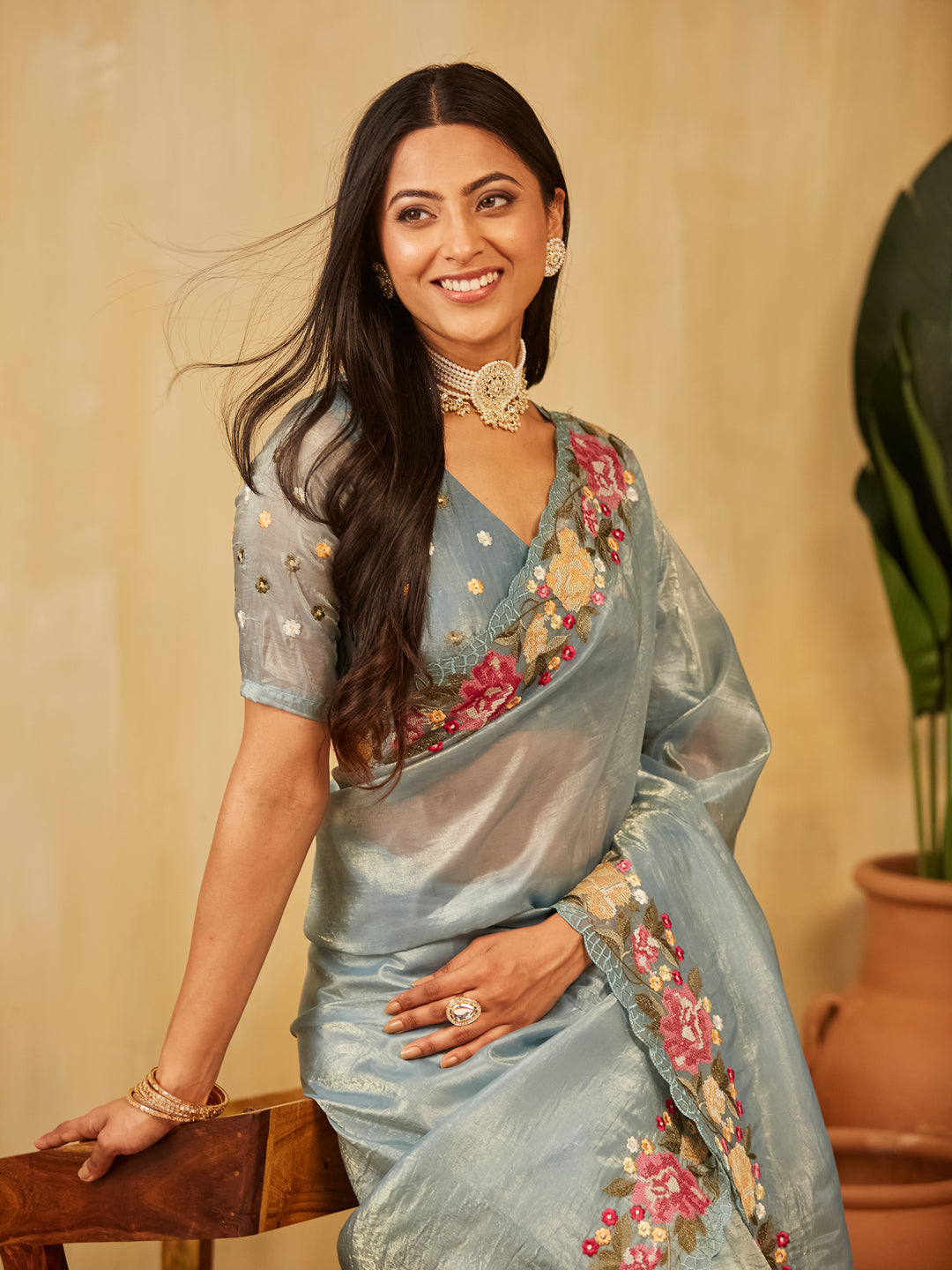 Dhiyona KS Women's Floral Embroidered Saree