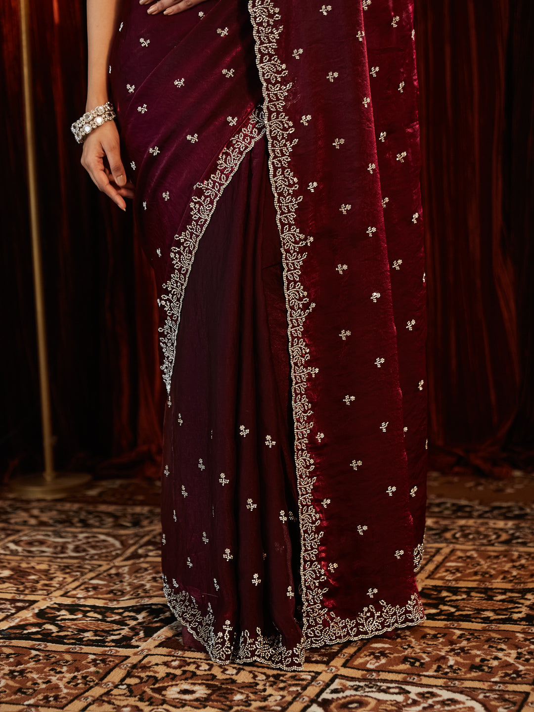 Dhiyona KS Women's Embellished Embroidered Saree