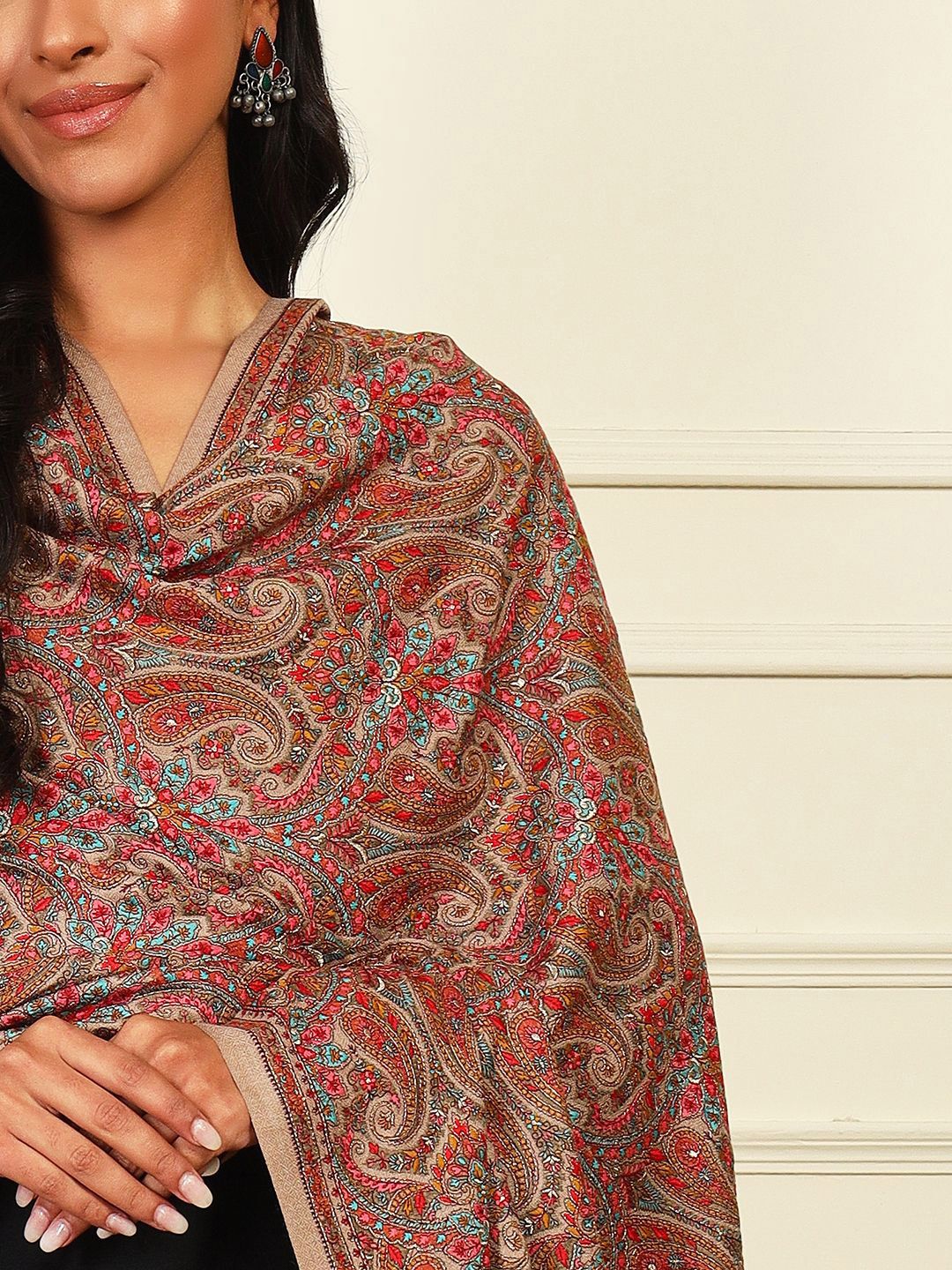 Dhiyona PA Paisley Embroidered Woollen Silk Shawl