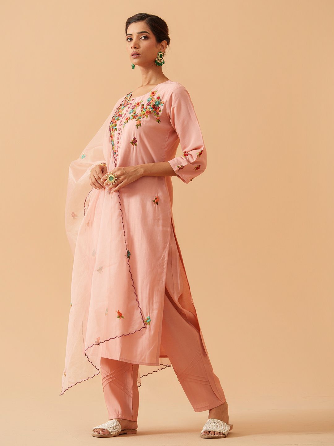 Dhiyona PD Women Embroidered Kurta With Trousers & Dupatta