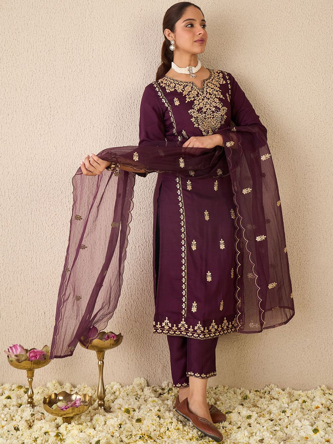 Ethnic Motifs Embroidered Gotta Patti Work Kurta With Trousers & Dupatta