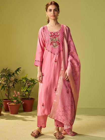 Dhiyona IE Women Floral Embroidered Kurta with Trousers & Dupatta