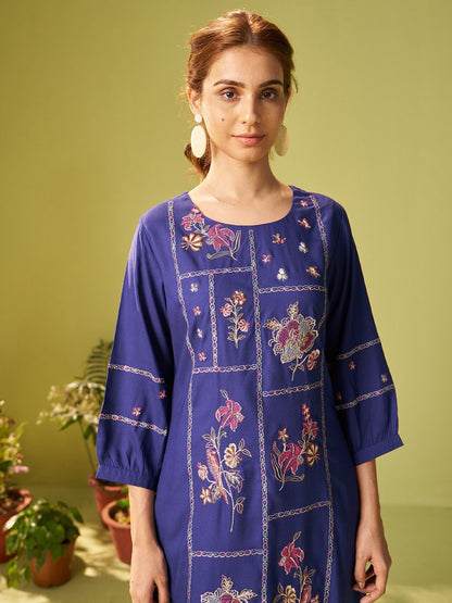 Women Floral Embroidered Kurta with Trousers & Dupatta