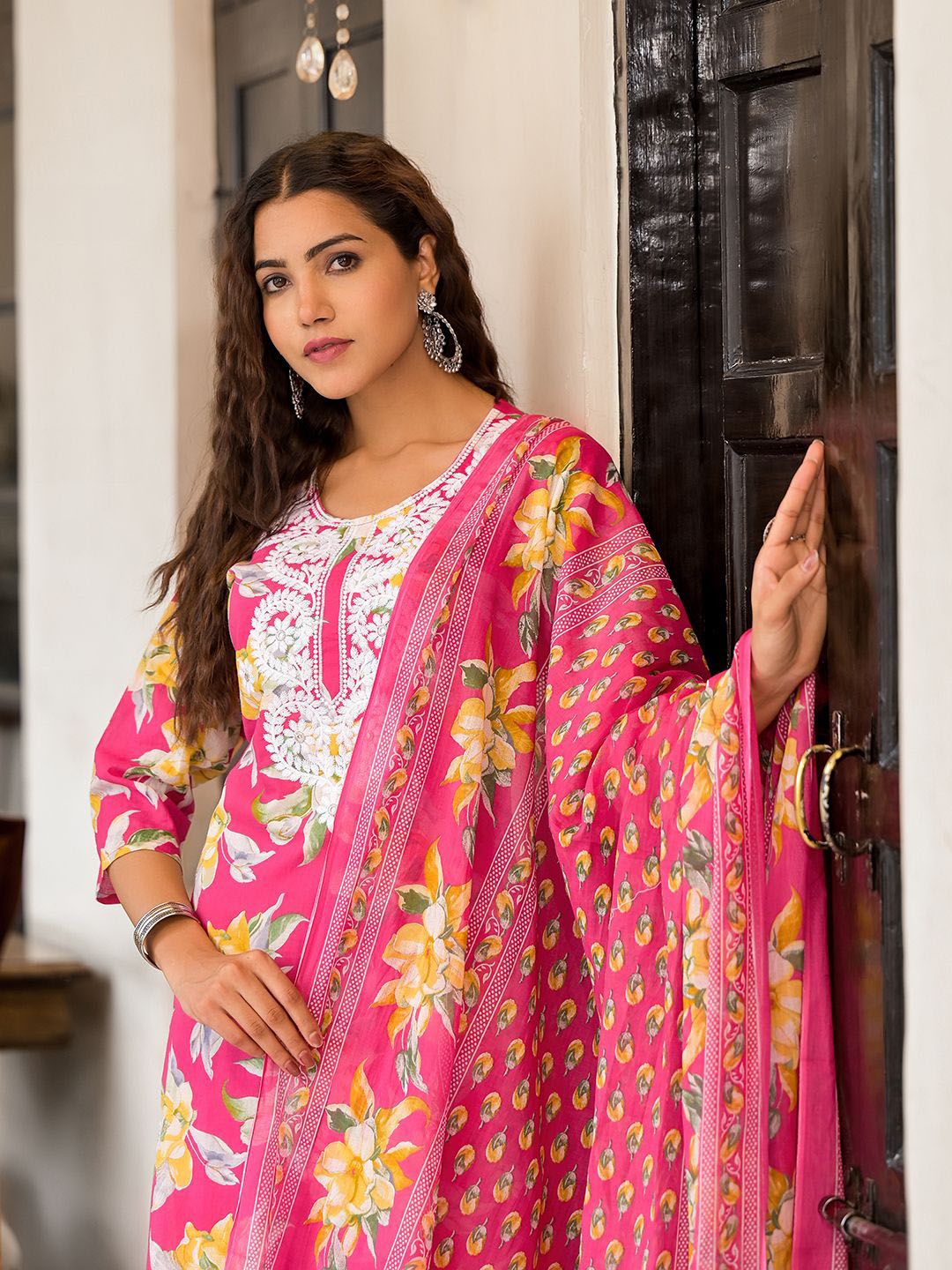 Dhiyona SN Women's Floral Printed Thread Work Straight Kurta With Trousers & Dupatta Set