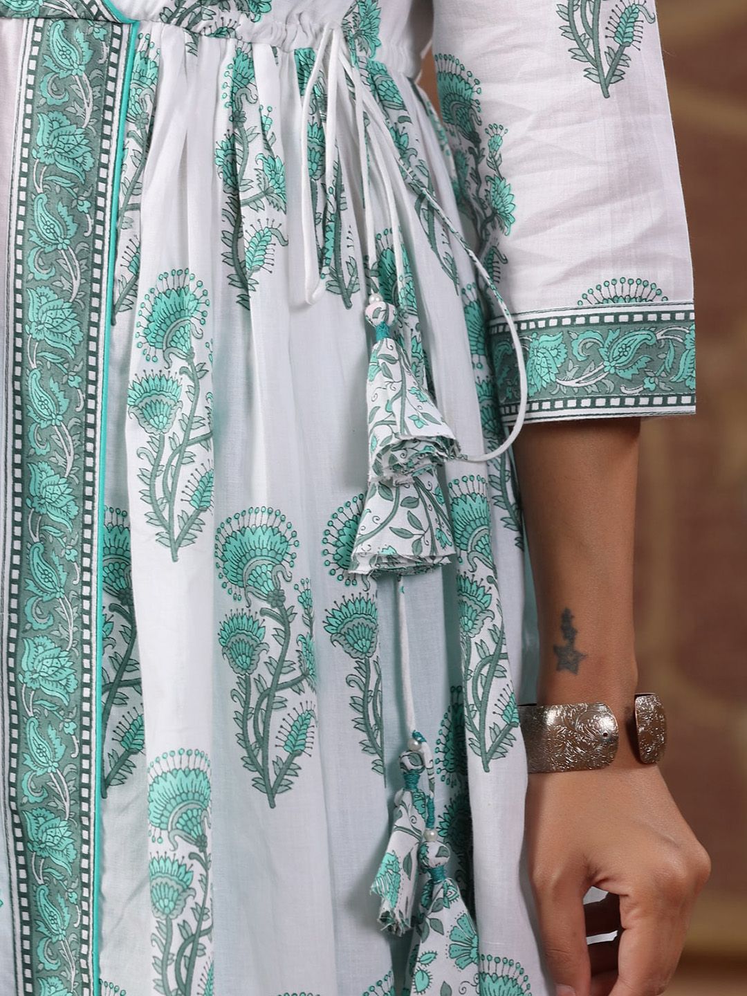 Dhiyona RR Women's Floral Printed Angrakha Pure Cotton Kurta with Trousers & With Dupatta