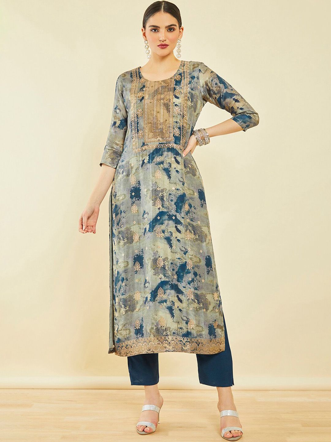 Dhiyona SO Women's Printed Beads And Stones Kurta With Trousers & Dupatta