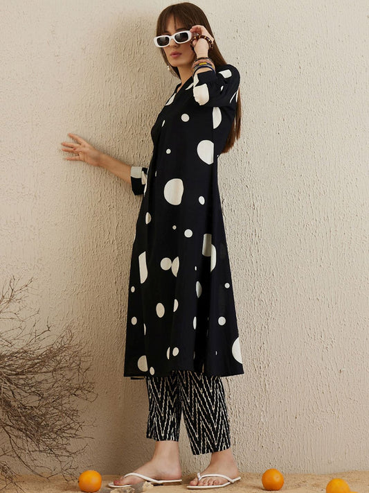 Dhiyona IE V Neck Printed Pleated Pure Cotton Straight Kurta with Trousers
