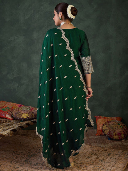 Ethnic Motifs Embroidered Round Neck Kurta With Trousers & Dupatta
