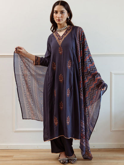 Women Ethnic Motifs Embroidered Regular Thread Work Kurta with Trousers Dupatta