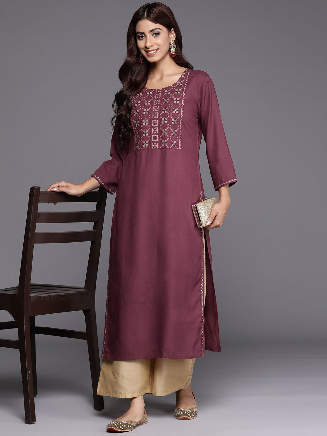 Dhiyona IE Women Embroidered Thread Work Kurta