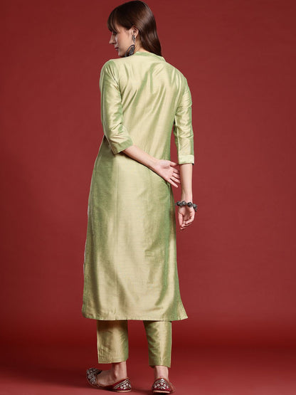 Dhiyona IE Floral Embroidered Thread Work Kurta with Trousers