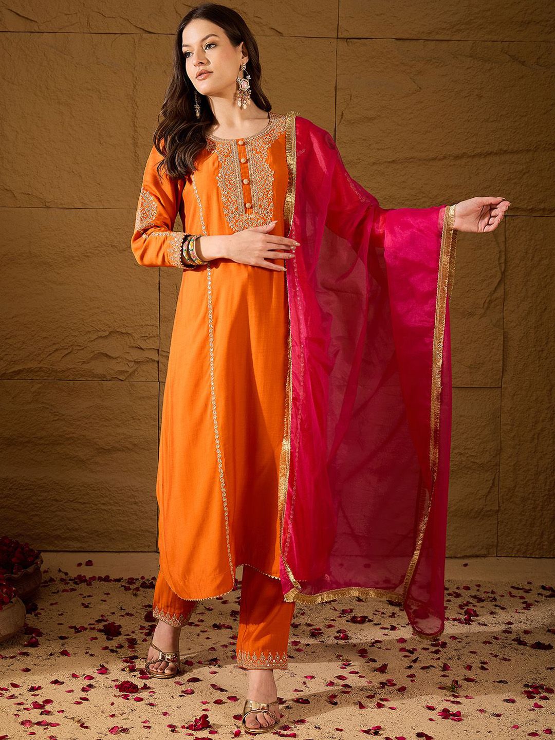Dhiyona PD Women Embroidered Kurta & Trousers With Dupatta