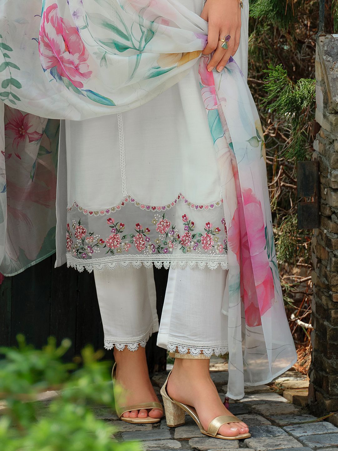 Floral Yoke Design Square Neck Thread Work A-Line Kurta With Trousers & Dupatta