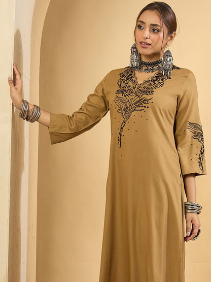 Women Floral Embroidered Regular Thread Work Kurta with Trousers