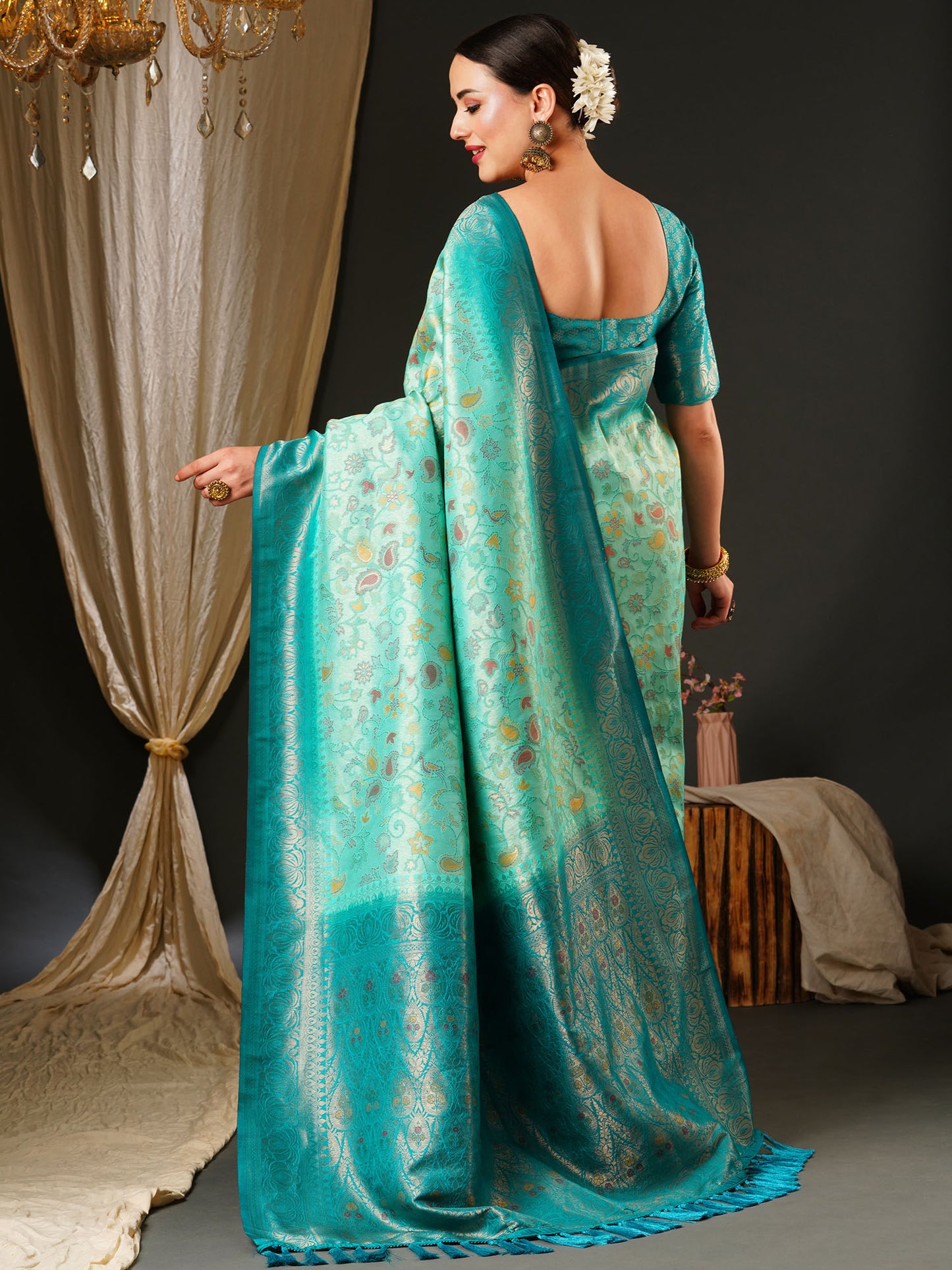 Women's Kanjeevaram Silk Blue Woven Design Celebrity Saree With Blouse Piece