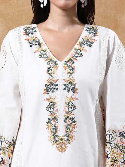 Dhiyona VA Women'sFloral Embroidered Pure Cotton Flared Sleeves V-Neck Straight Kurta With Trousers