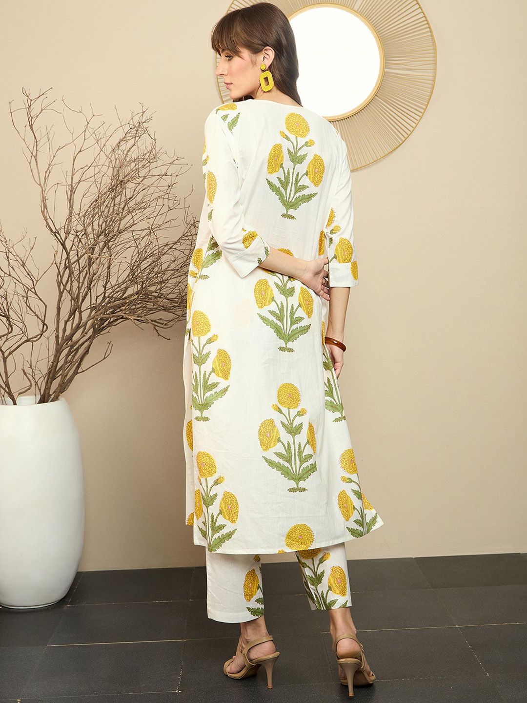 Dhiyona IE Floral Printed V-Neck Pure Cotton Tunic With Trouser