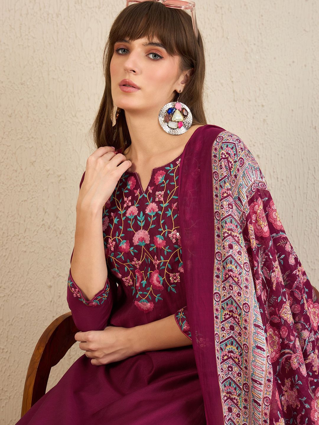 Dhiyona IE Floral Embroidered Notch Neck Thread Work Straight Kurta With Palazzos & Dupatta