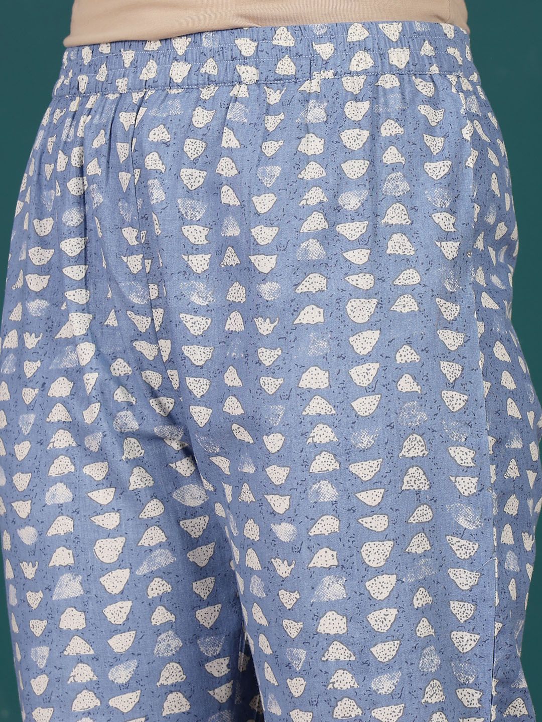 Dhiyona VA Women'sFloral Printed V-Neck Pure Cotton Straight Kurta With Trousers & Dupatta