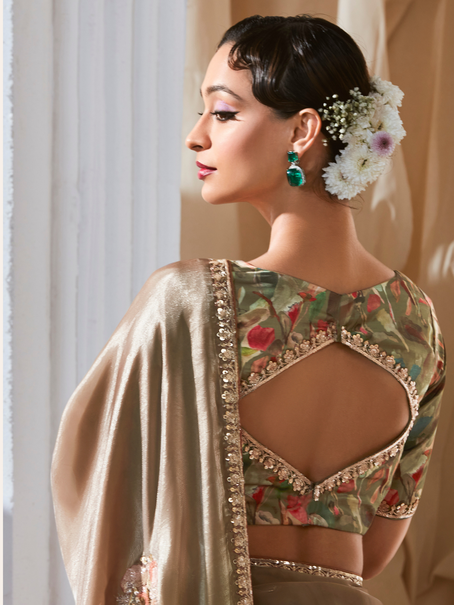 Dhiyona KM Women Olive Green Saree: Effortless Elegance For Every Occasion