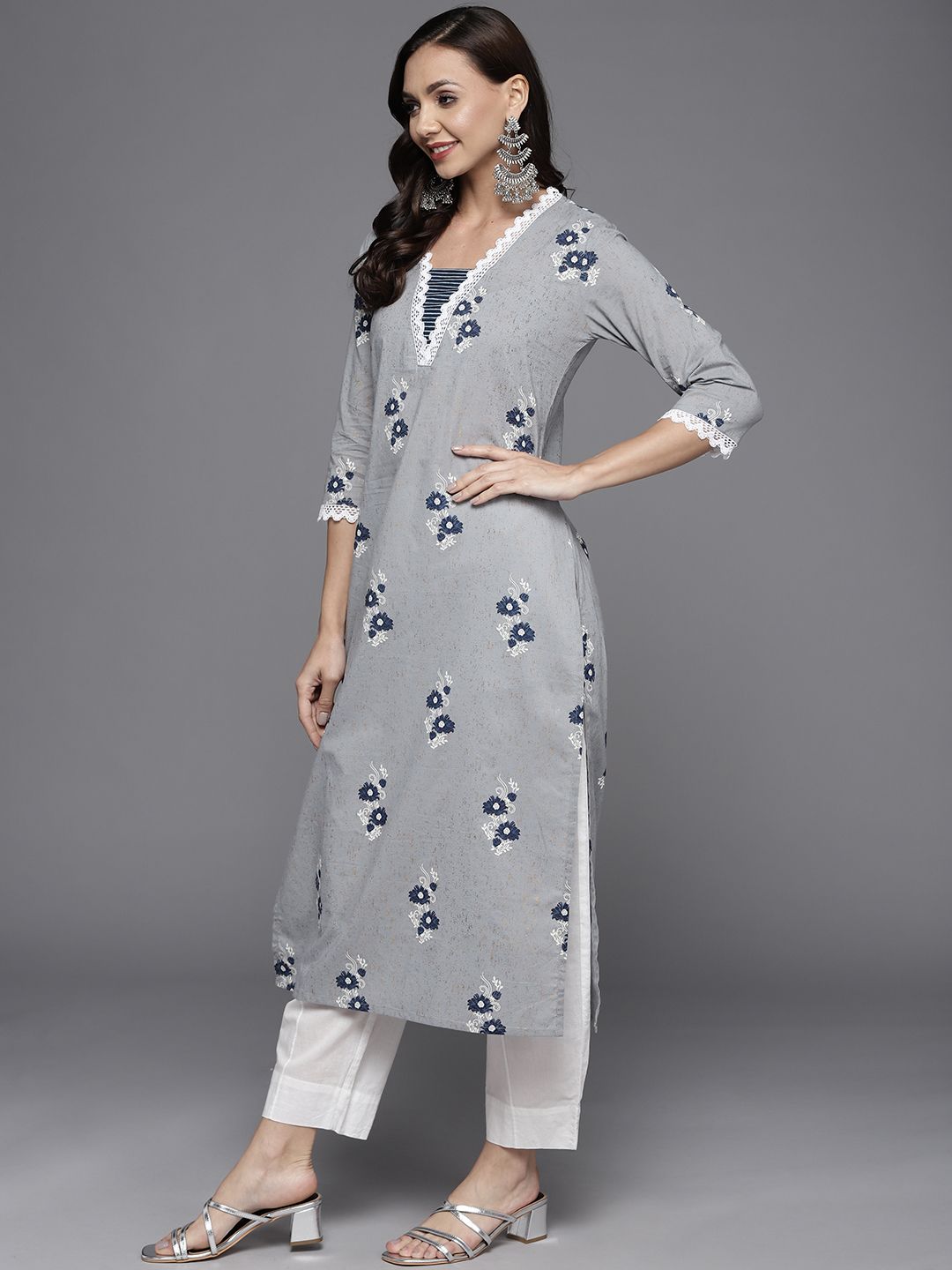 Dhiyona IE Women Grey & Blue Floral Printed Pure Cotton Kurta