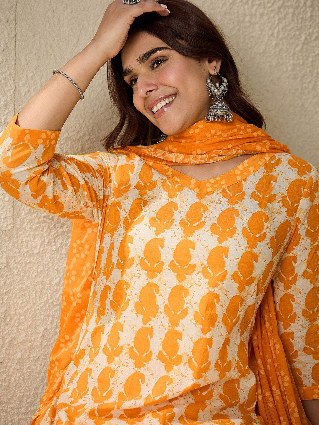 Dhiyona IE Paisley Printed V-Neck Pure Cotton Straight Kurta With Trousers And Dupatta