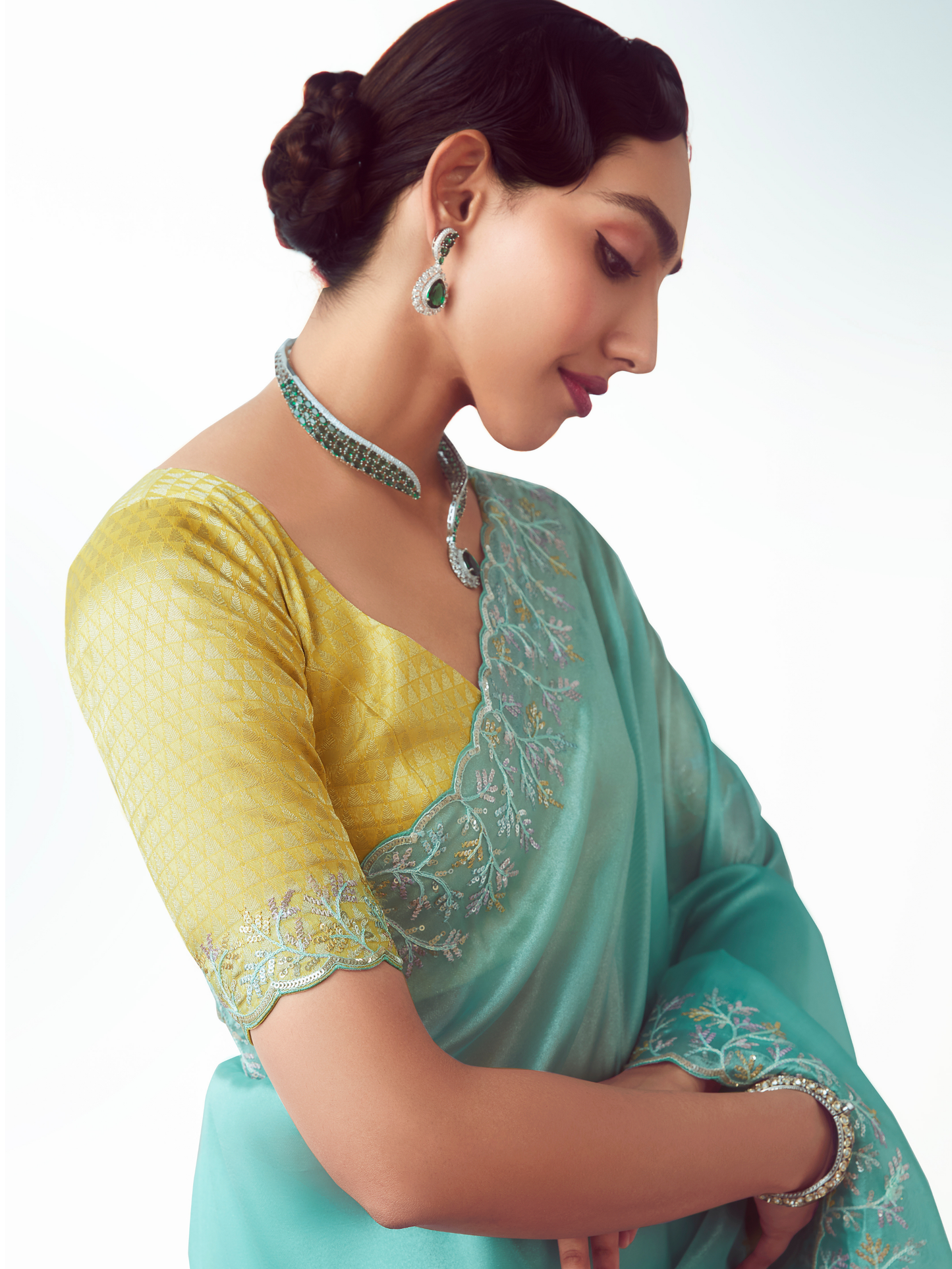 Dhiyona KM Women Sky Blue Organza Silk Saree