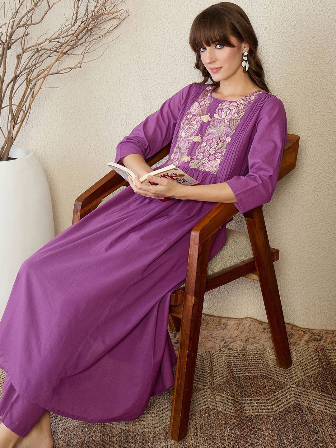 Dhiyona IE Embroidered Round Neck Top With Trousers Co-Ords