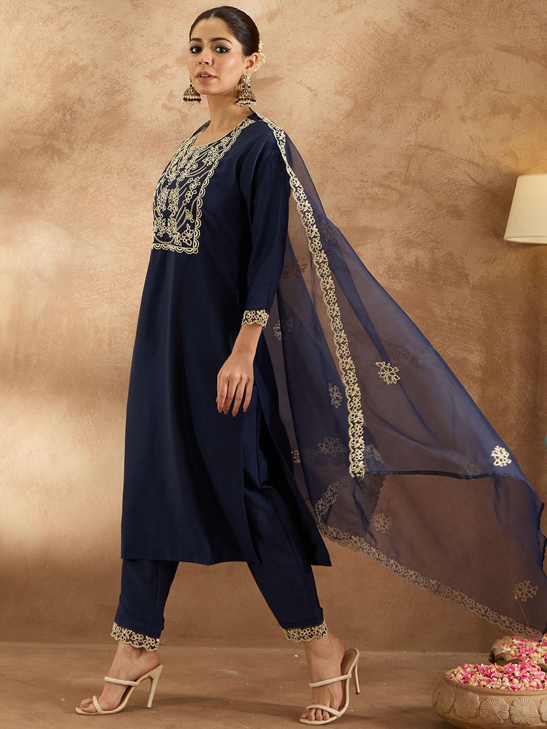 Floral Yoke Design Round Neck Straight Kurta With Trousers & Dupatta