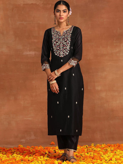 Dhiyona IE Floral Embroidered Thread Work Liva Kurta with Trousers & Dupatta