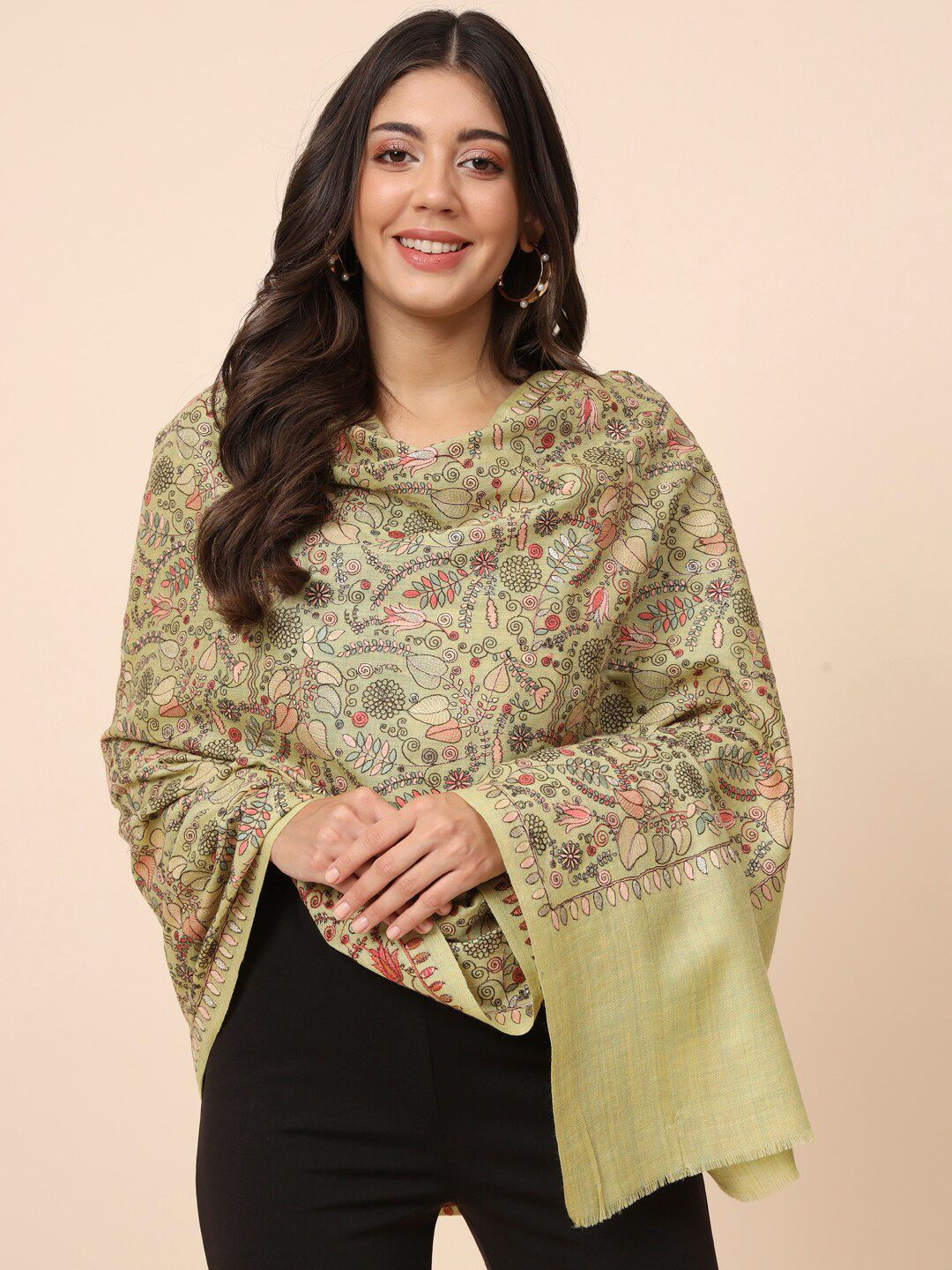 Dhiyona PA Floral Embroidered Pure Woolen Shawl