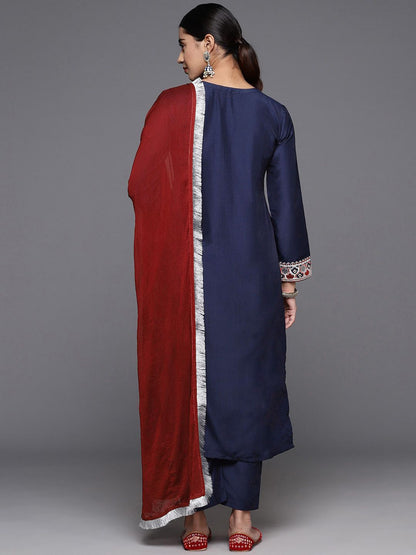 Dhiyona VA Women'sFloral Yoke Design Thread Work Straight Kurta with Trousers & Dupatta