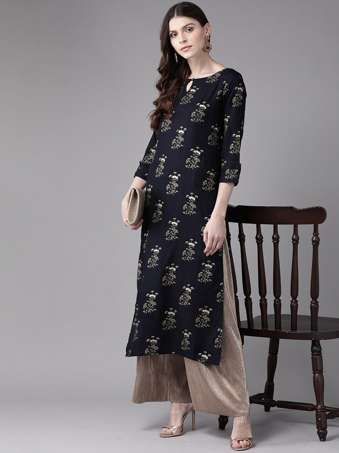 Dhiyona IE Women Navy Blue & White Floral Printed Keyhole Neck Kurta